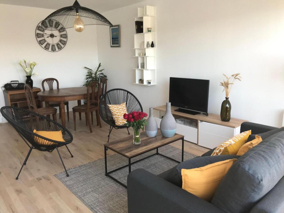 Nice Apartment In Audierne Close To Beach Exteriör bild