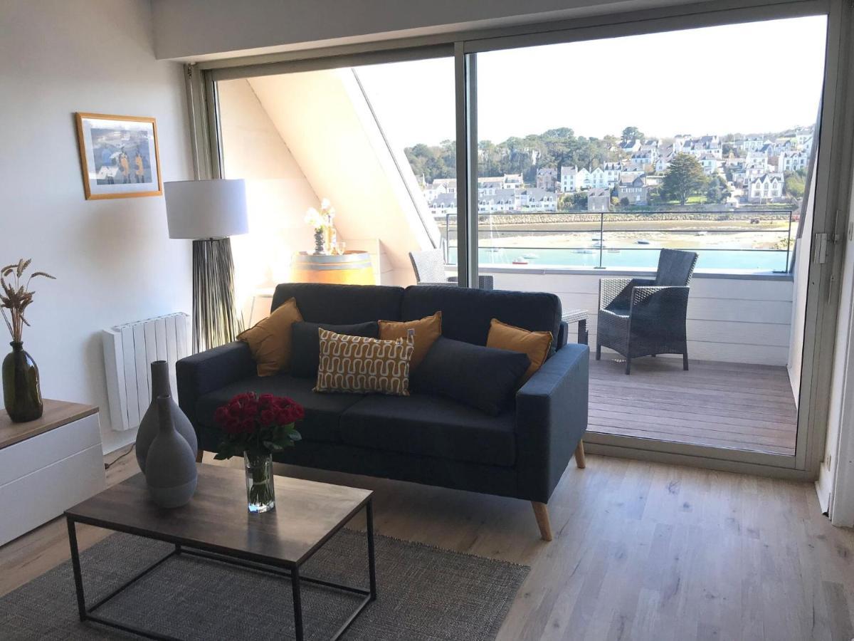 Nice Apartment In Audierne Close To Beach Exteriör bild